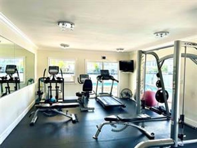 2900 NE 30th Street K9, Fort Lauderdale, FL 33306