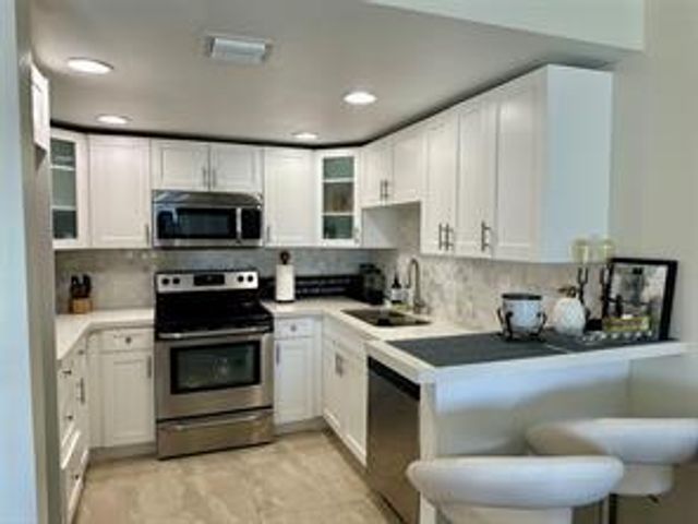 2900 NE 30th Street K9, Fort Lauderdale, FL 33306