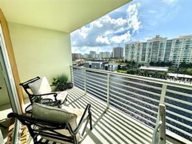 2900 NE 30th Street K9, Fort Lauderdale, FL 33306