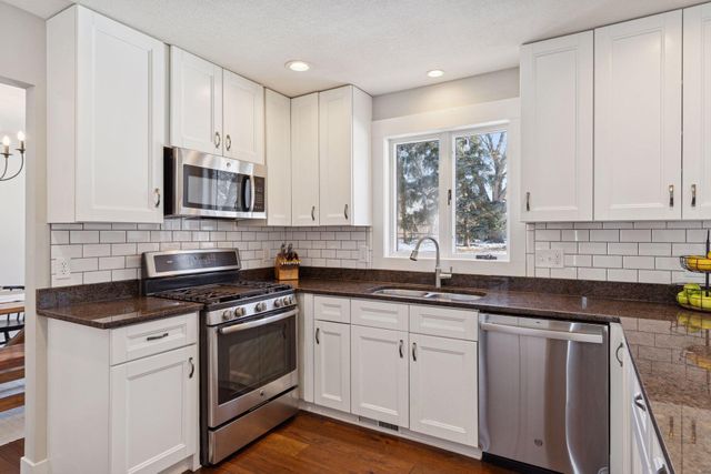 9145 Belvedere Drive, Eden Prairie, MN 55347