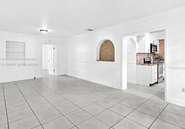 936 NE 132nd Street, North Miami, FL 33161