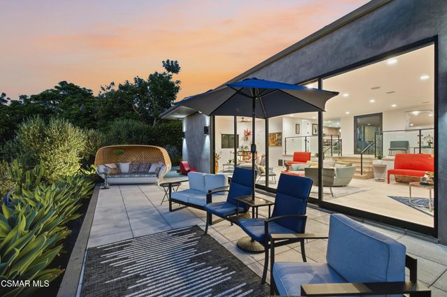2800 Lynnview Street, Newbury Park, CA 91320