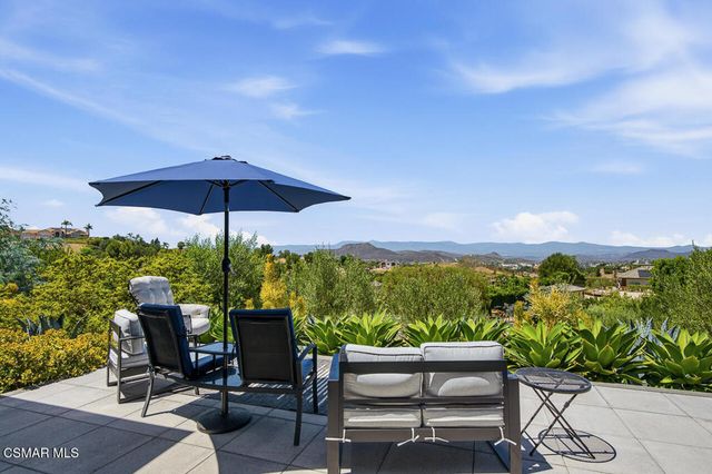 2800 Lynnview Street, Newbury Park, CA 91320