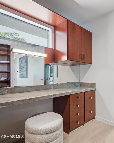 2800 Lynnview Street, Newbury Park, CA 91320