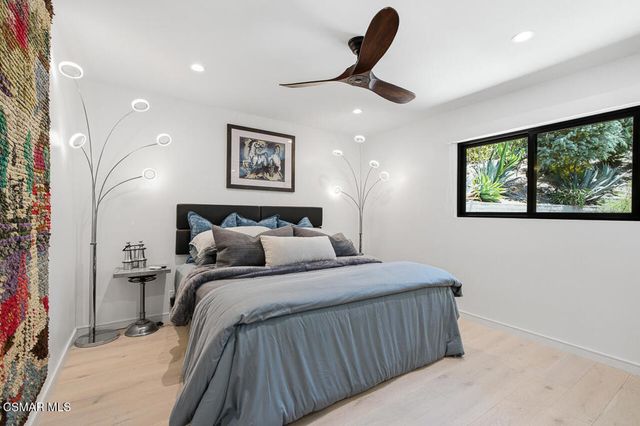 2800 Lynnview Street, Newbury Park, CA 91320