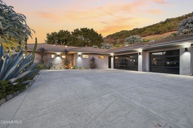2800 Lynnview Street, Newbury Park, CA 91320