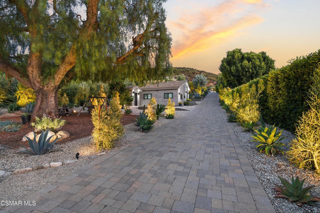 2800 Lynnview Street, Newbury Park, CA 91320