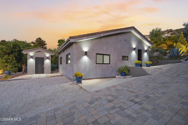 2800 Lynnview Street, Newbury Park, CA 91320