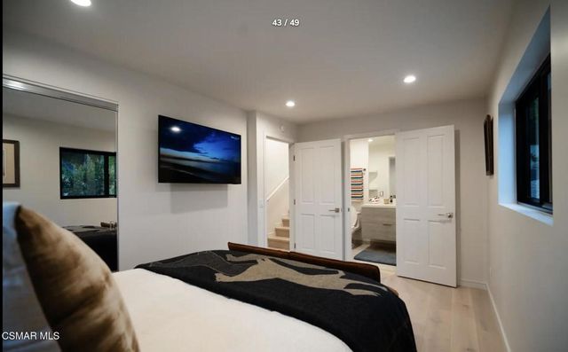 2800 Lynnview Street, Newbury Park, CA 91320