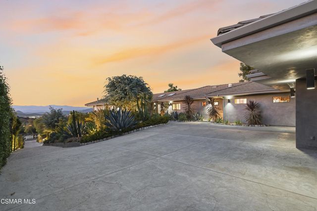 2800 Lynnview Street, Newbury Park, CA 91320