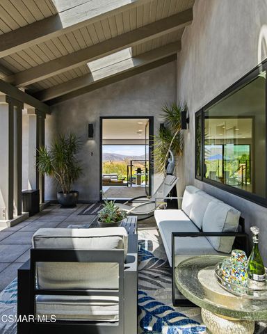 2800 Lynnview Street, Newbury Park, CA 91320