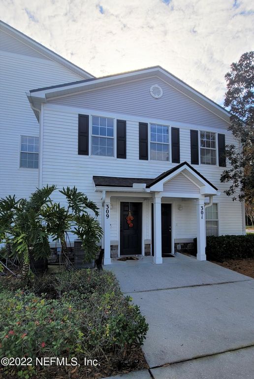 2200 MARSH HAWK Lane 309, Fleming Island, FL 32003
