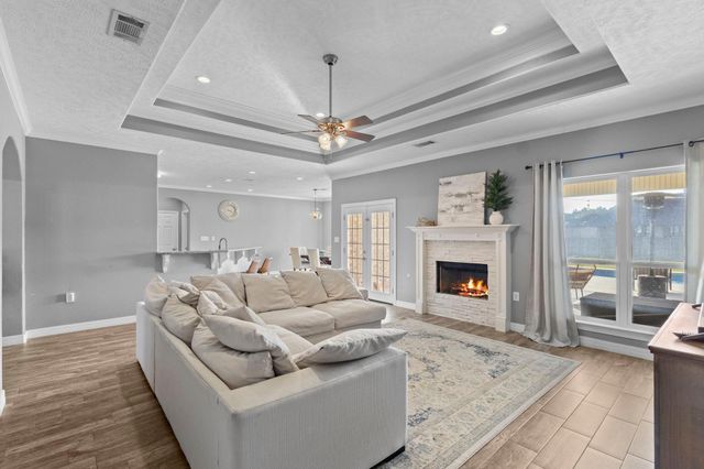 621 Pioneer, Bridge City, TX 77611