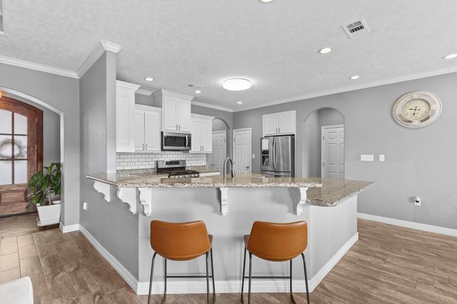 621 Pioneer, Bridge City, TX 77611