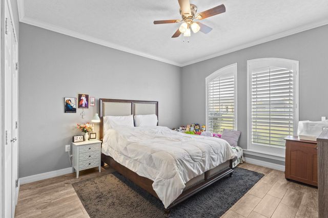 621 Pioneer, Bridge City, TX 77611