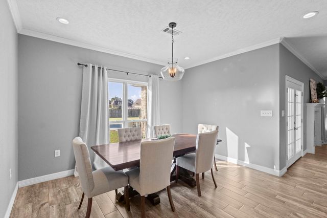 621 Pioneer, Bridge City, TX 77611