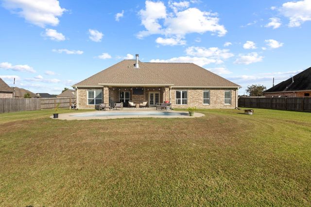621 Pioneer, Bridge City, TX 77611