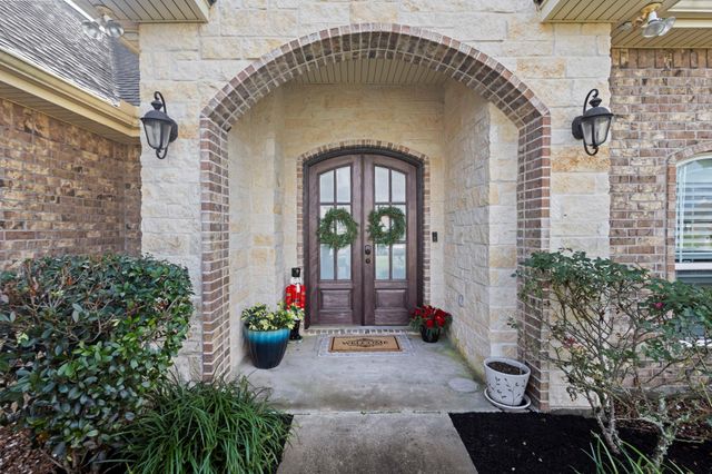 621 Pioneer, Bridge City, TX 77611