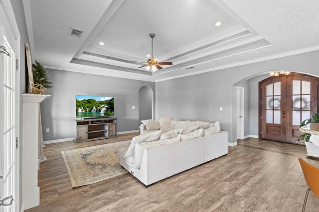 621 Pioneer, Bridge City, TX 77611