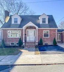 40 Walter Street 1, Lynn, MA 01902