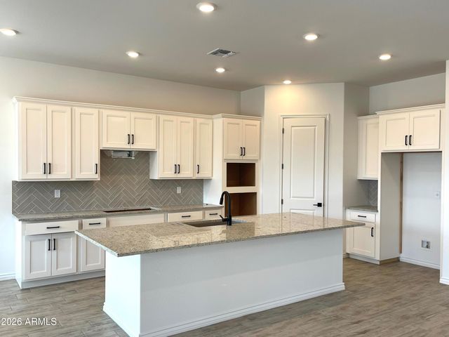 10027 W VERDE Lane, Avondale, AZ 85392
