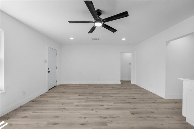 1312 Lindsey Street, Fort Worth, TX 76105