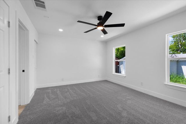 1312 Lindsey Street, Fort Worth, TX 76105