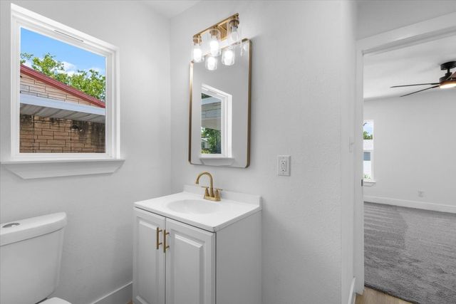 1312 Lindsey Street, Fort Worth, TX 76105