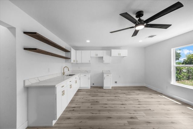 1312 Lindsey Street, Fort Worth, TX 76105