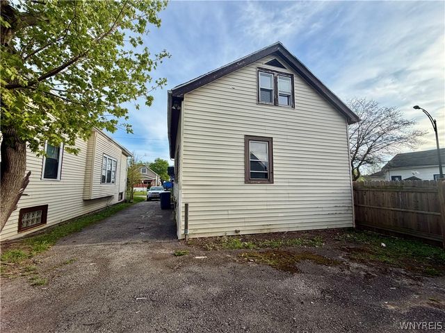 484 Dartmouth Avenue, Buffalo, NY 14215