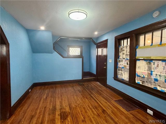 484 Dartmouth Avenue, Buffalo, NY 14215