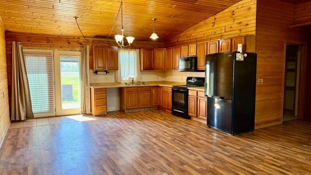 33352 County 28, Motley, MN 56466
