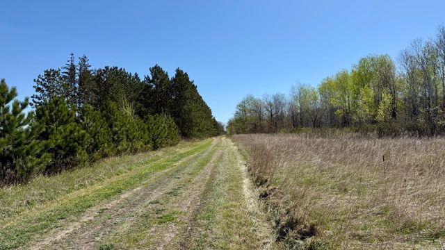 33352 County 28, Motley, MN 56466