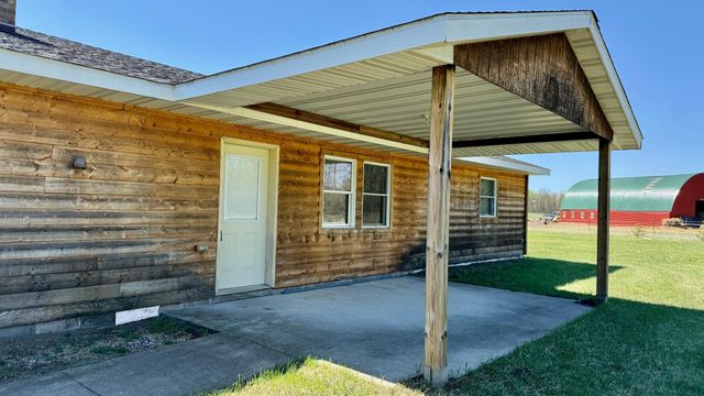 33352 County 28, Motley, MN 56466