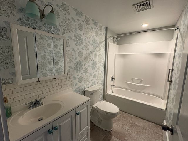 83 Orange Street 2, Boston, MA 02131