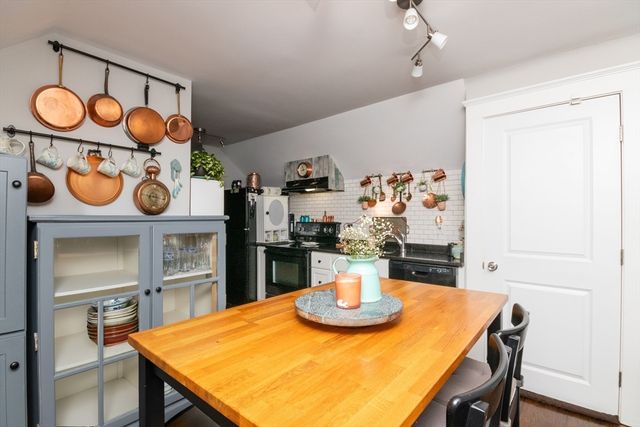 83 Orange Street 2, Boston, MA 02131