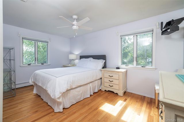 24 Sal Court, Bohemia, NY 11716