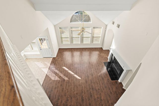 5819 Brook Bend Drive, Sugar Land, TX 77479