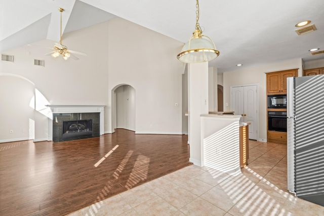 5819 Brook Bend Drive, Sugar Land, TX 77479