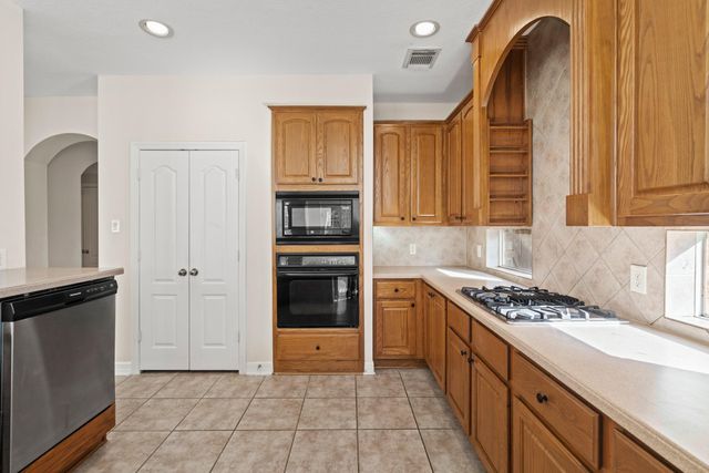 5819 Brook Bend Drive, Sugar Land, TX 77479