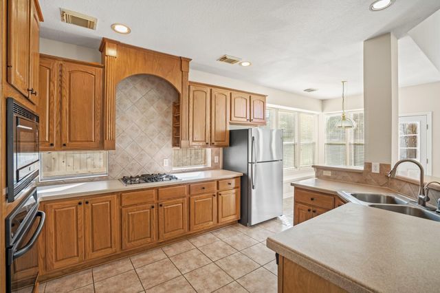 5819 Brook Bend Drive, Sugar Land, TX 77479