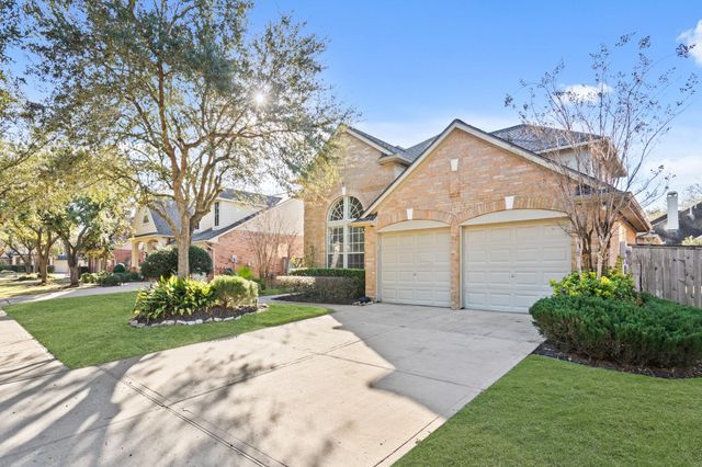 5819 Brook Bend Drive, Sugar Land, TX 77479