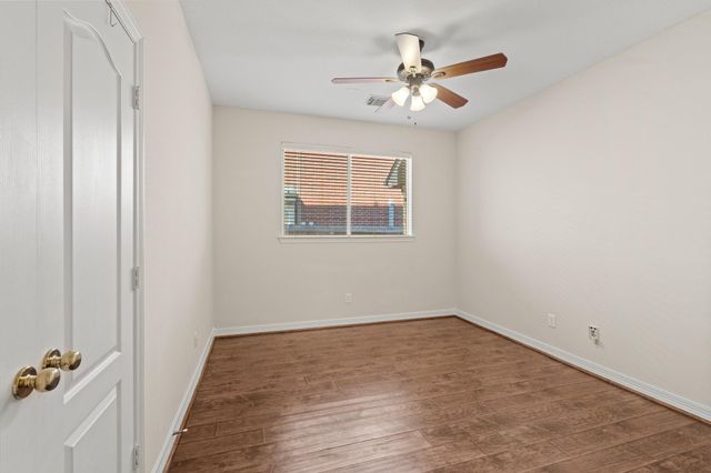 5819 Brook Bend Drive, Sugar Land, TX 77479