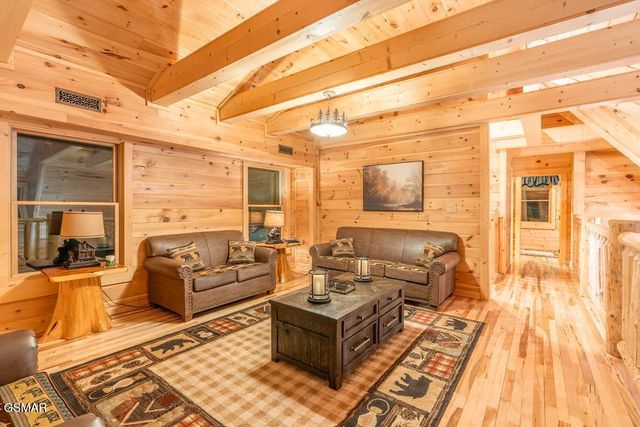 4015 Ravens Den Way, Sevierville, TN 37862