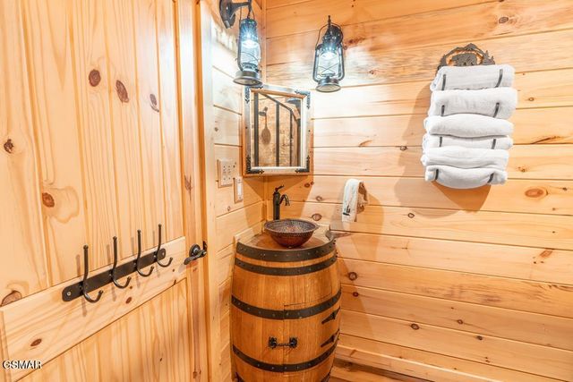 4015 Ravens Den Way, Sevierville, TN 37862