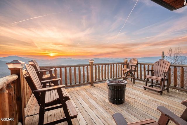 4015 Ravens Den Way, Sevierville, TN 37862