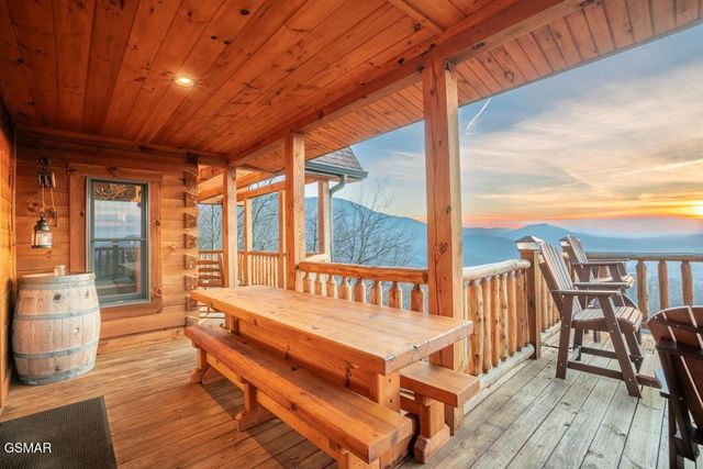 4015 Ravens Den Way, Sevierville, TN 37862