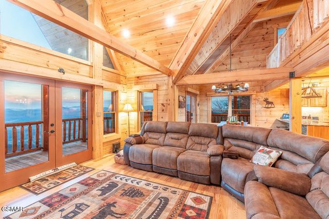 4015 Ravens Den Way, Sevierville, TN 37862