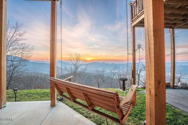 4015 Ravens Den Way, Sevierville, TN 37862