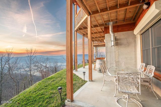 4015 Ravens Den Way, Sevierville, TN 37862